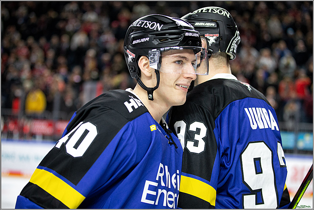 PENNY DEL; Koelner Haie- Fishtown Pinguins Bremerhaven; Koeln, 23.11.2021